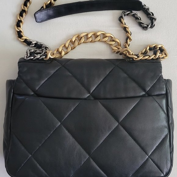 Chanel 19 Large Black Gold Metal - Picture 6 of 7